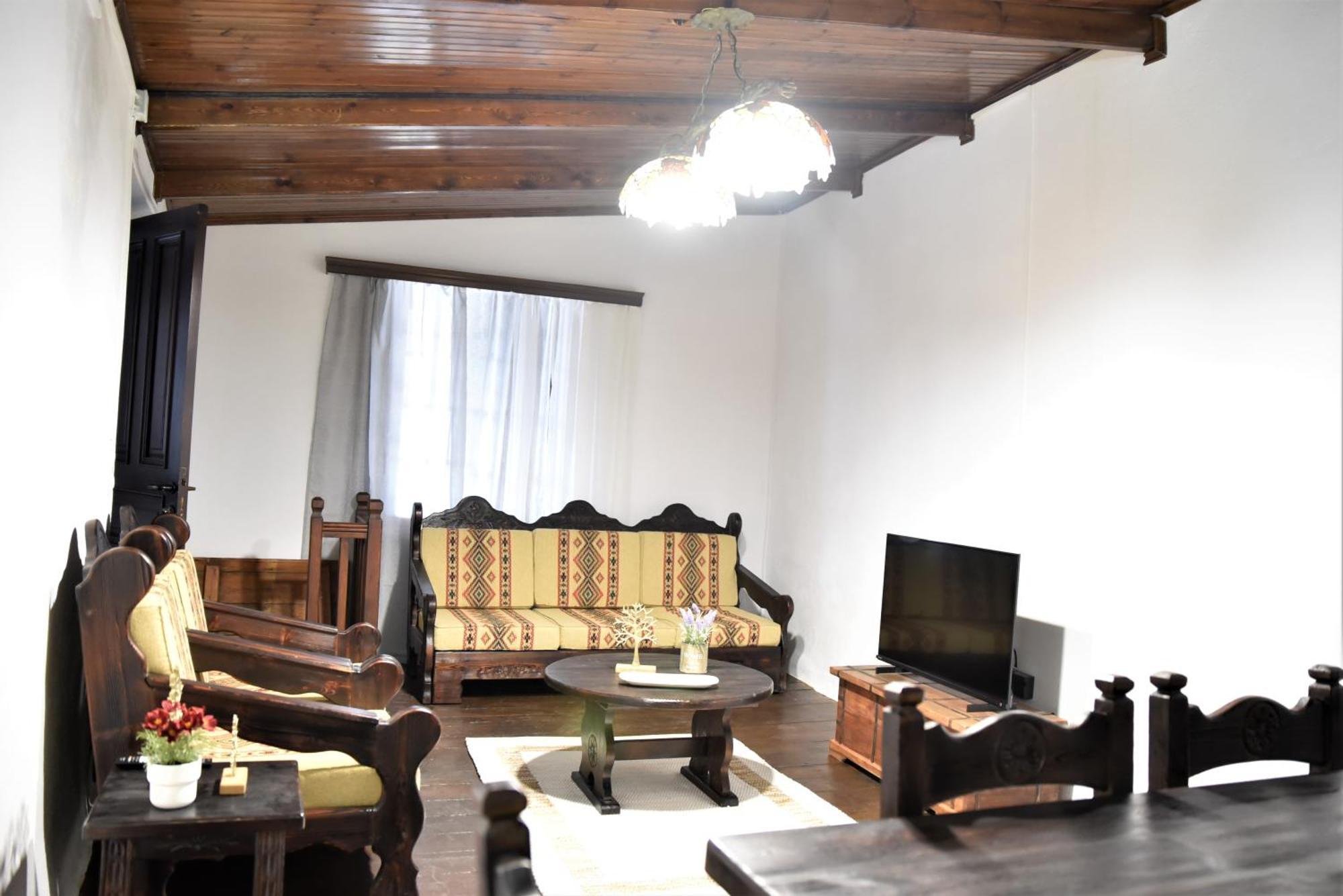 Lale'S House Villa Garazo Bagian luar foto